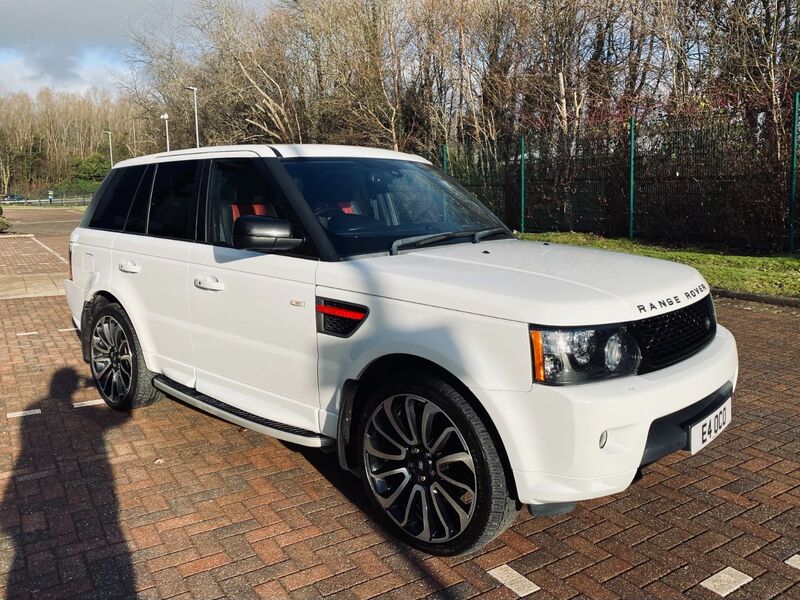 View LAND ROVER RANGE ROVER SPORT SDV6 HSE RED