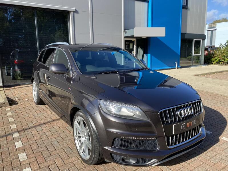 AUDI Q7