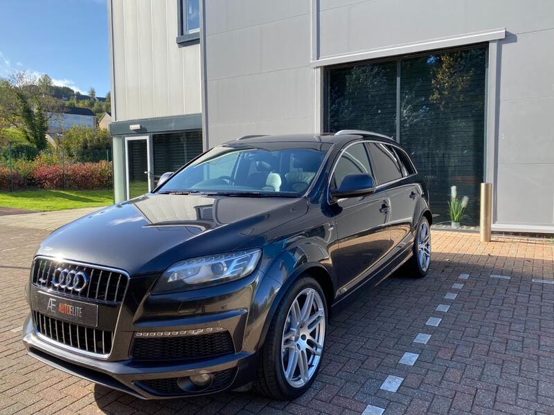 View AUDI Q7 3.0 TDI V6 S line