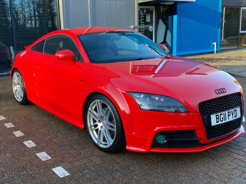 View AUDI TT Quattro 2.0 TFSI S line 