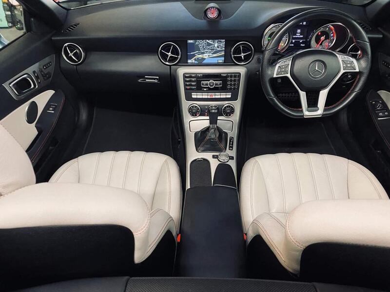 View MERCEDES-BENZ SLK 1.8 SLK200 BlueEfficiency AMG Sport Edition 125 