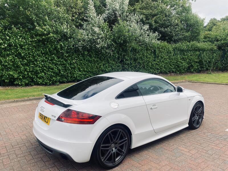 AUDI TT