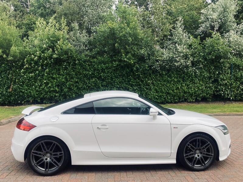 AUDI TT