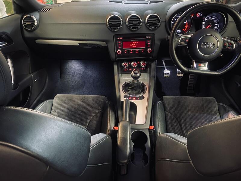 AUDI TT