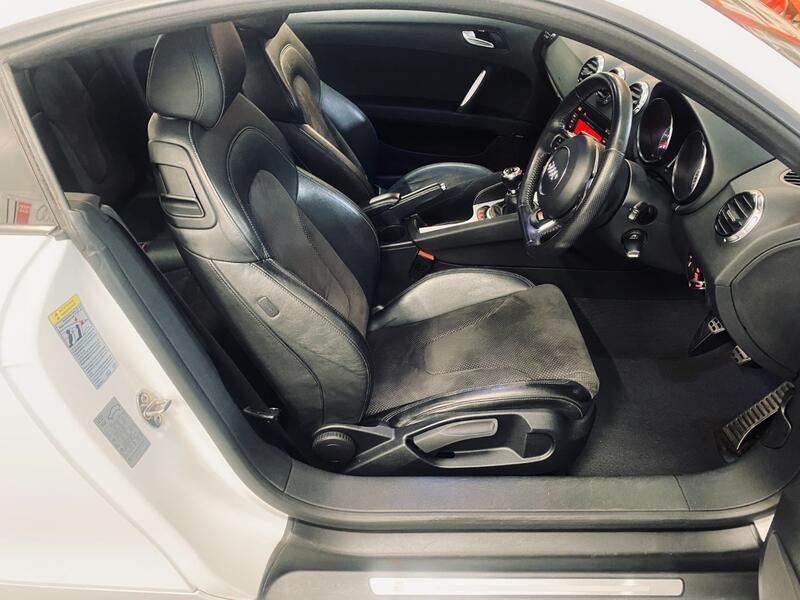 AUDI TT