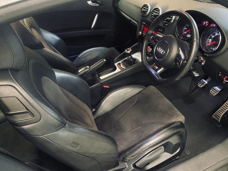 AUDI TT