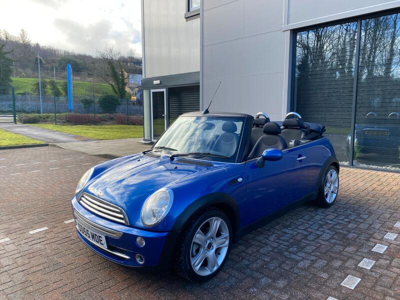 View MINI CONVERTIBLE 1.6 Cooper Convertible