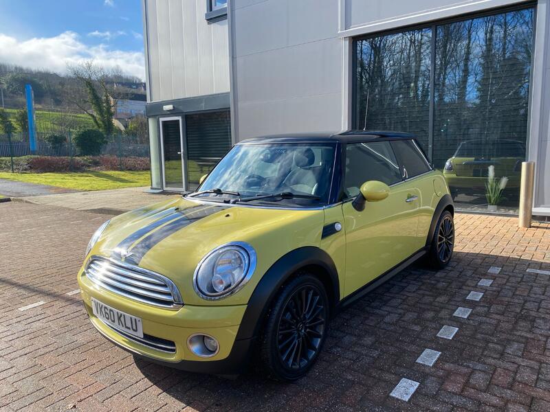 View MINI HATCH 1.6 Cooper Hatch