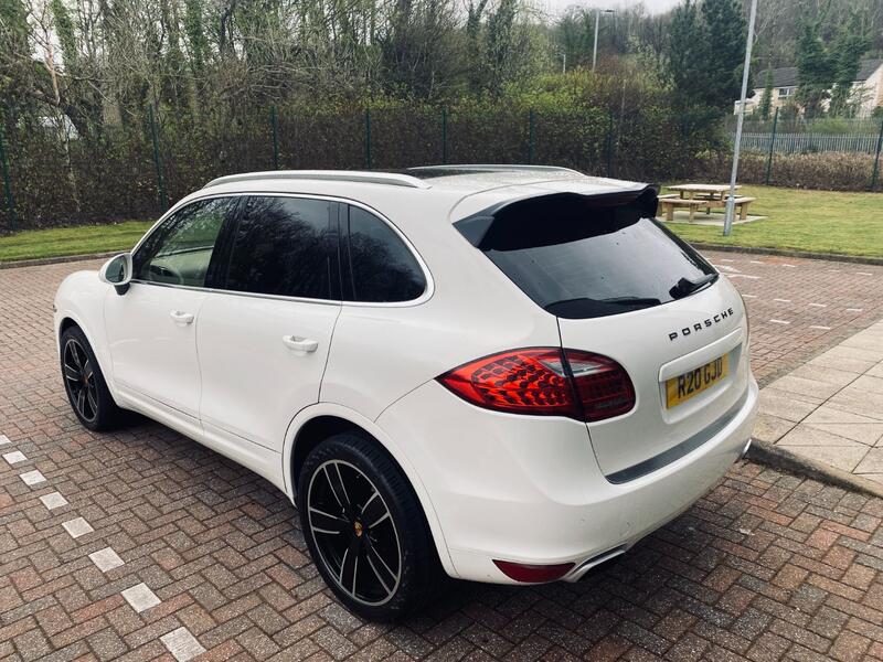 PORSCHE CAYENNE