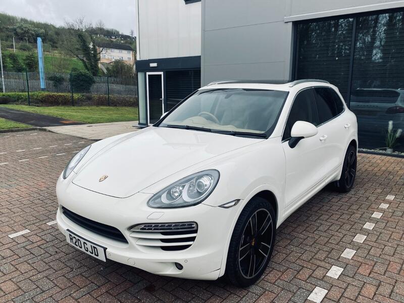 PORSCHE CAYENNE