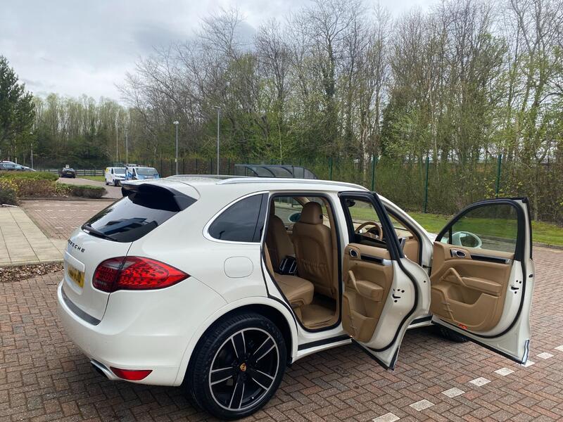 PORSCHE CAYENNE