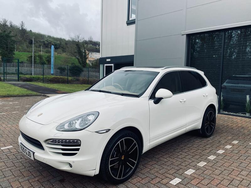 PORSCHE CAYENNE