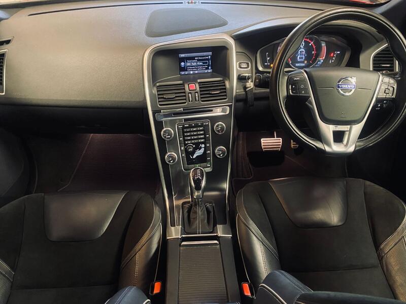 View VOLVO XC60 2.0 D4 R-Design