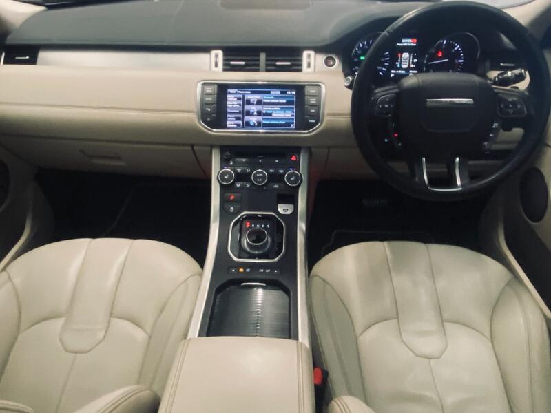 View LAND ROVER RANGE ROVER EVOQUE 2.2 SD4 Prestige