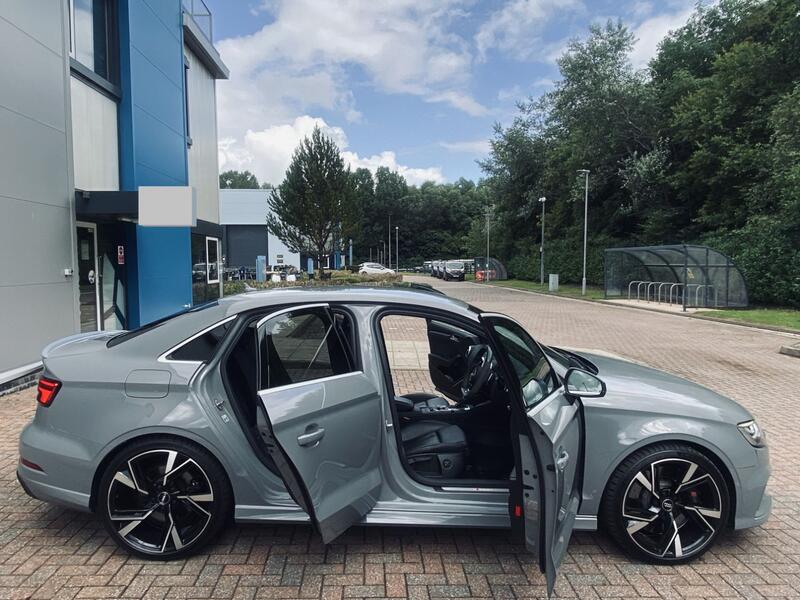 AUDI RS3