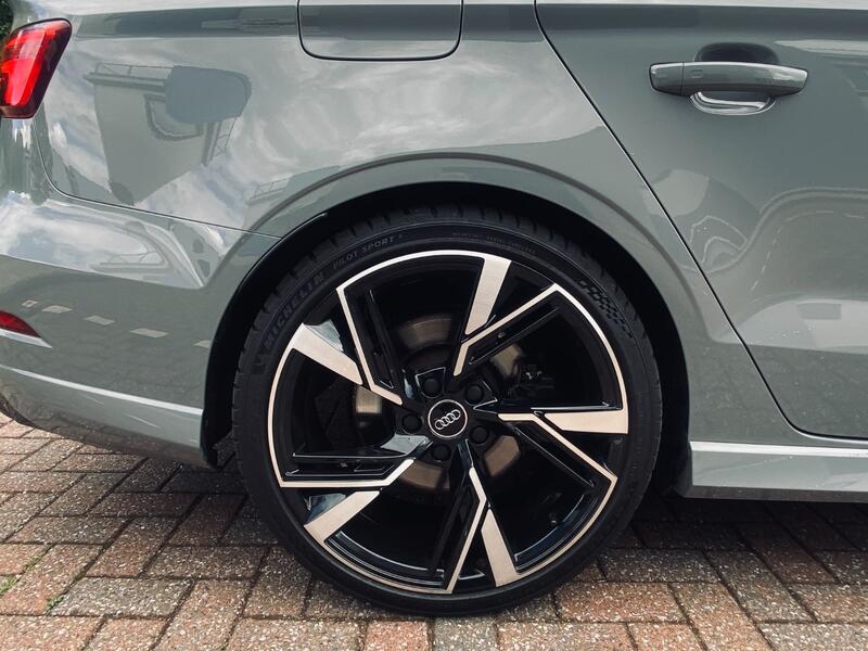 AUDI RS3
