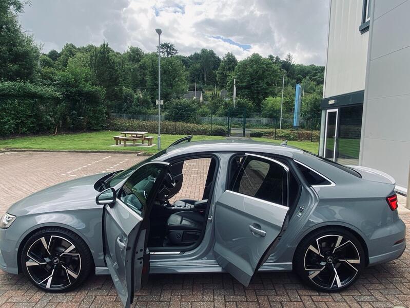 AUDI RS3