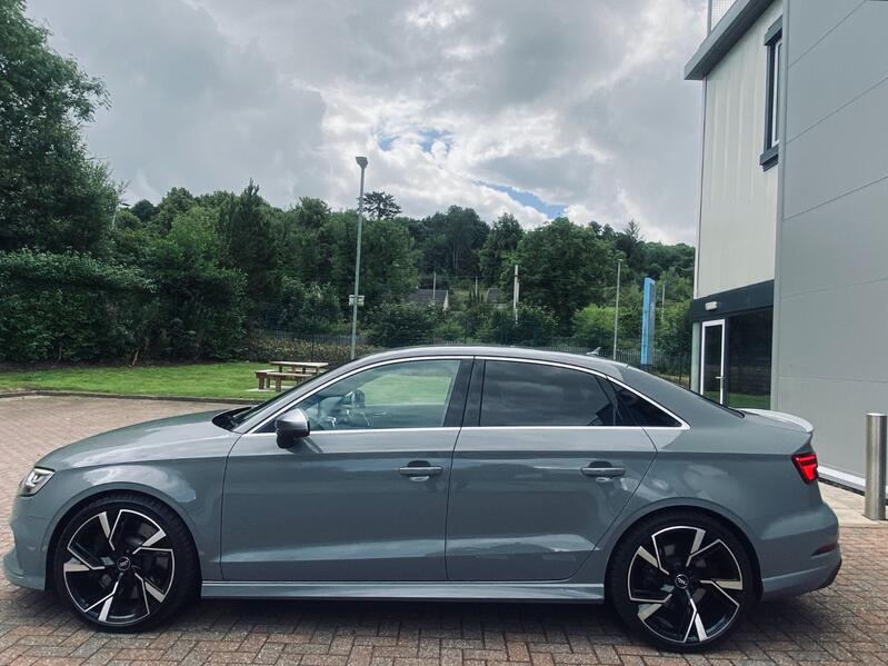 AUDI RS3