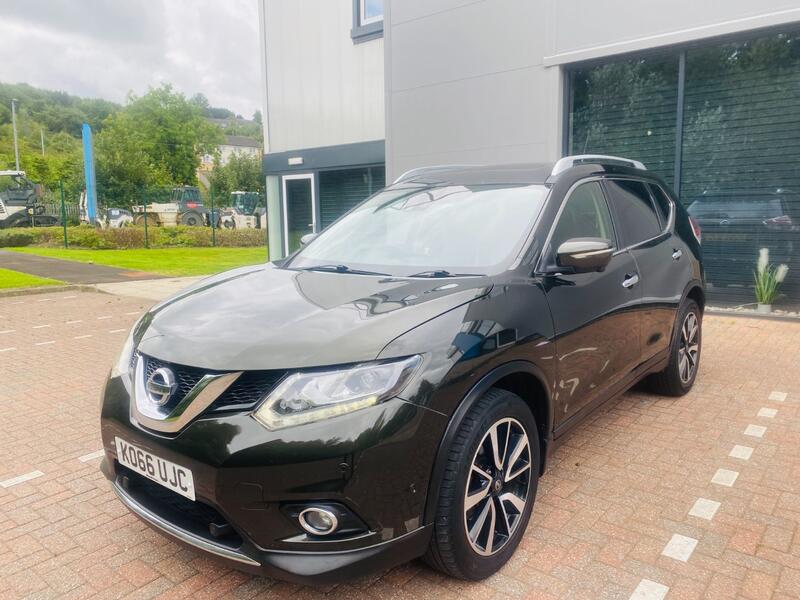 View NISSAN X-TRAIL 1.6 dCi Tekna