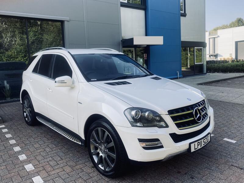 View MERCEDES-BENZ M CLASS 3.0 ML350 CDI V6 BlueEfficiency Grand Edition