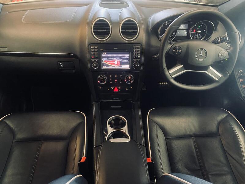 View MERCEDES-BENZ M CLASS 3.0 ML350 CDI V6 BlueEfficiency Grand Edition