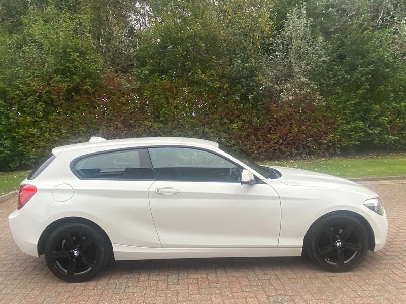 BMW 1 SERIES