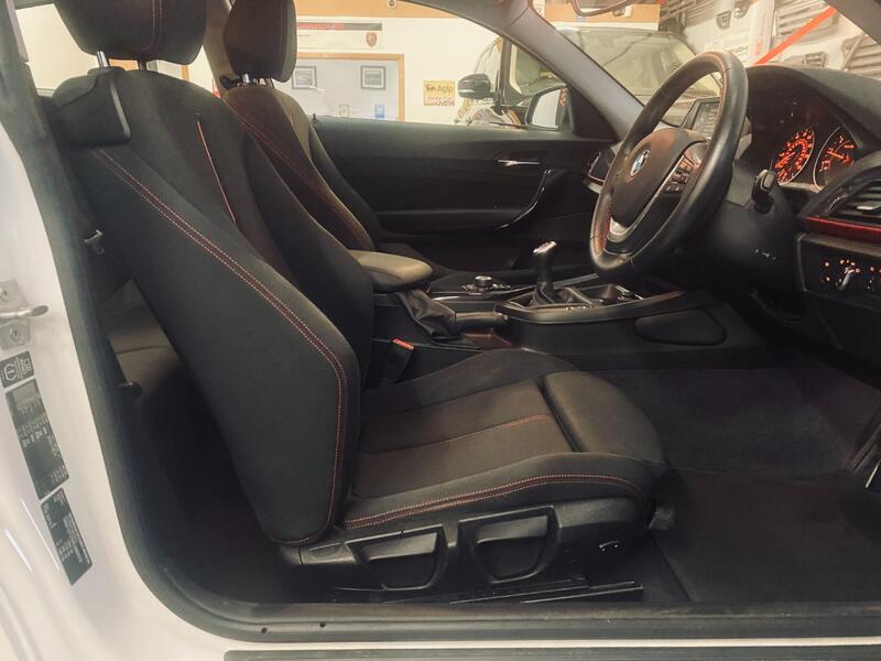 BMW 1 SERIES