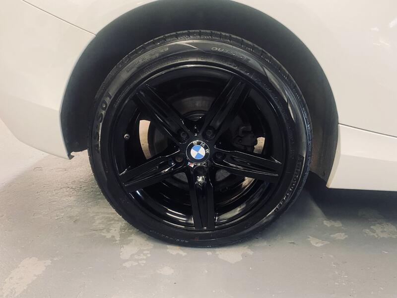 BMW 1 SERIES