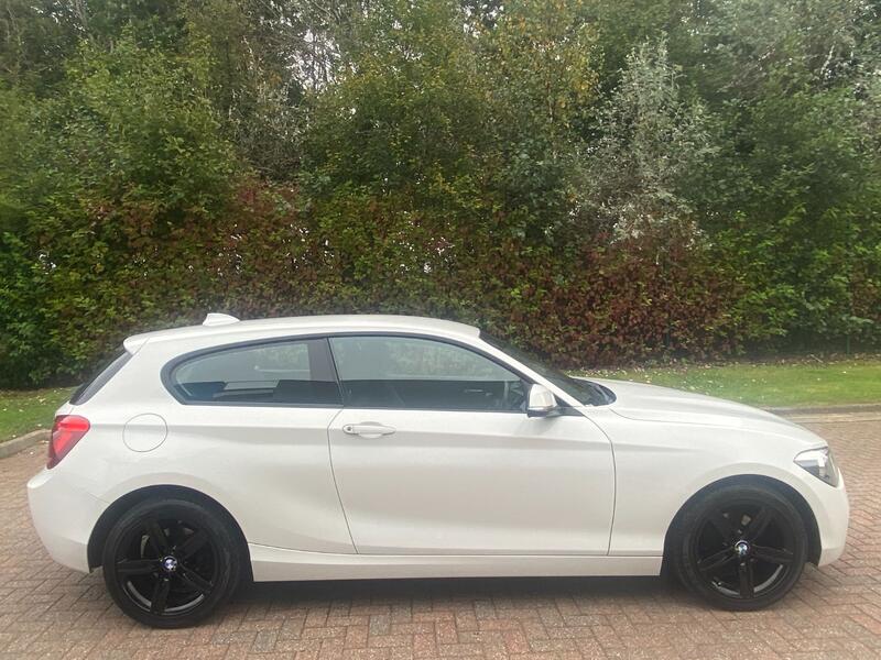 BMW 1 SERIES