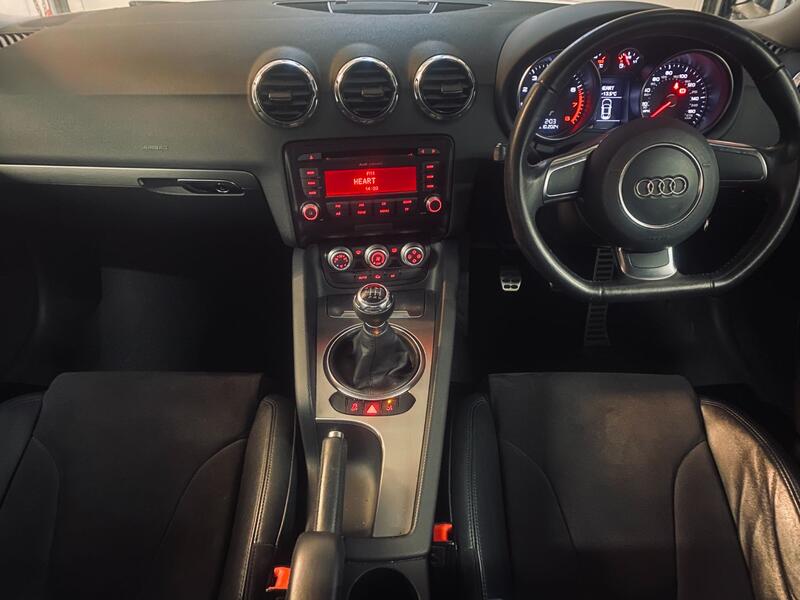 AUDI TT