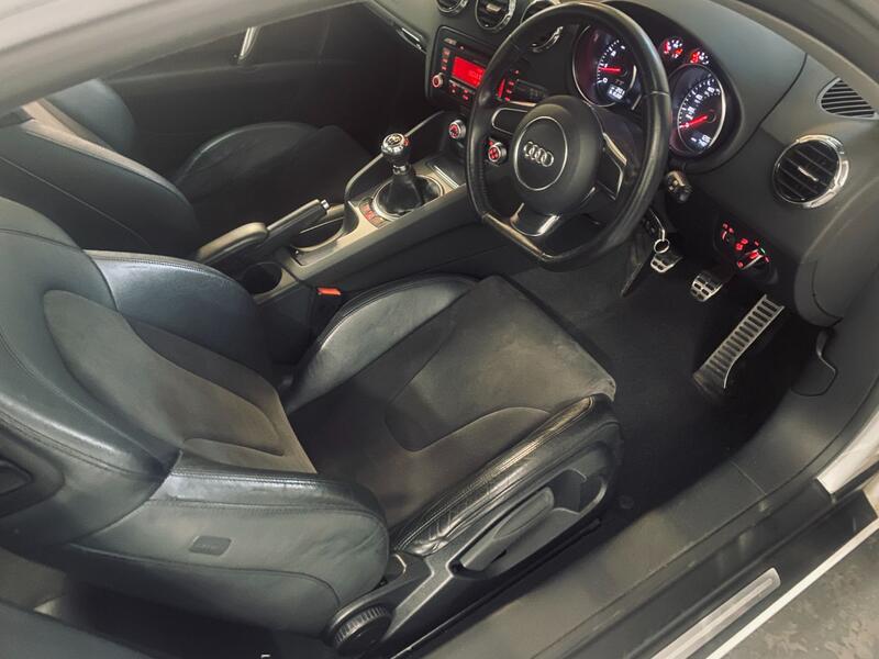 AUDI TT