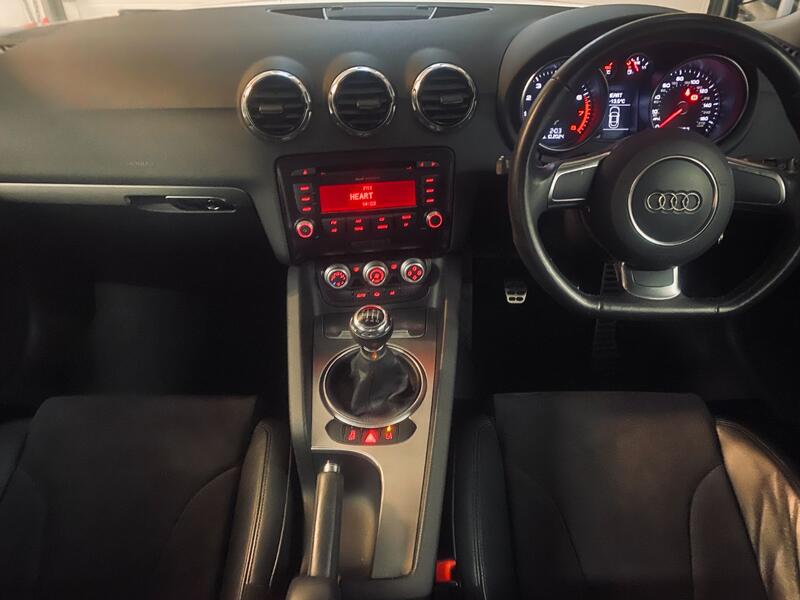 View AUDI TT 2.0 TFSI Sport