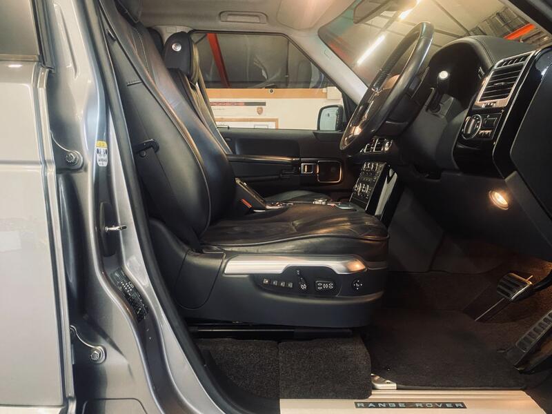 LAND ROVER RANGE ROVER