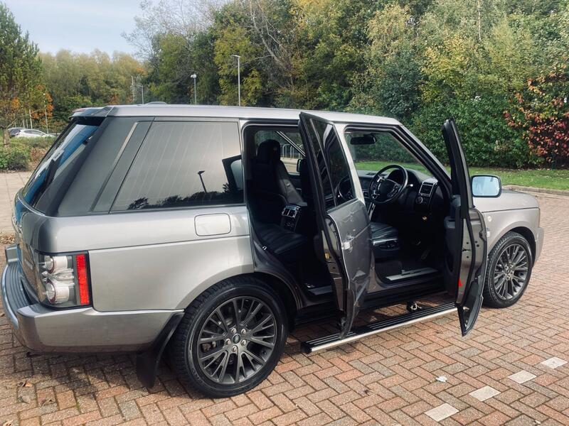 LAND ROVER RANGE ROVER