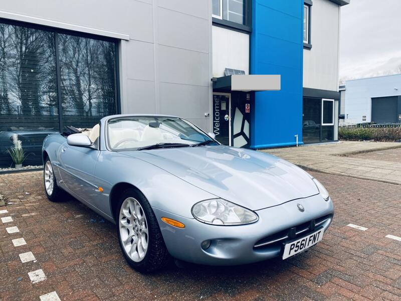 JAGUAR XK8