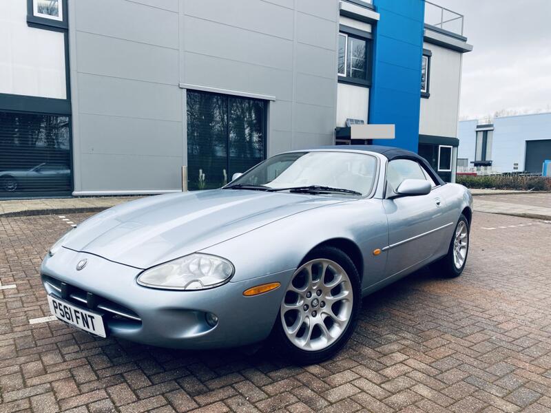 JAGUAR XK8