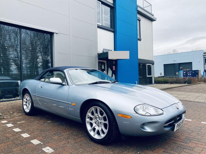 JAGUAR XK8