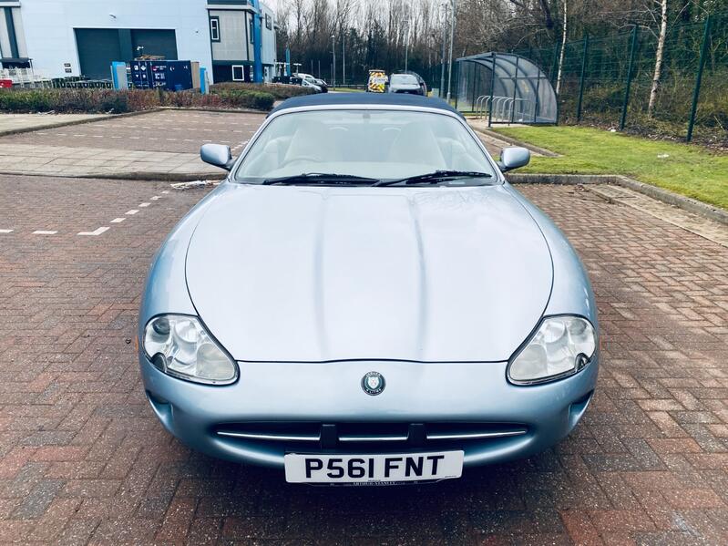 JAGUAR XK8