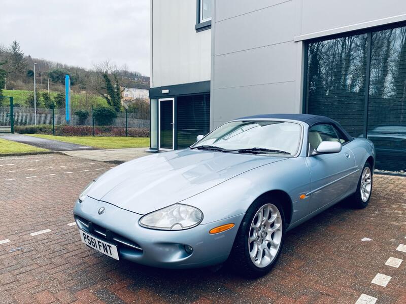 JAGUAR XK8