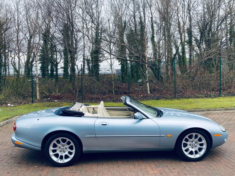 JAGUAR XK8