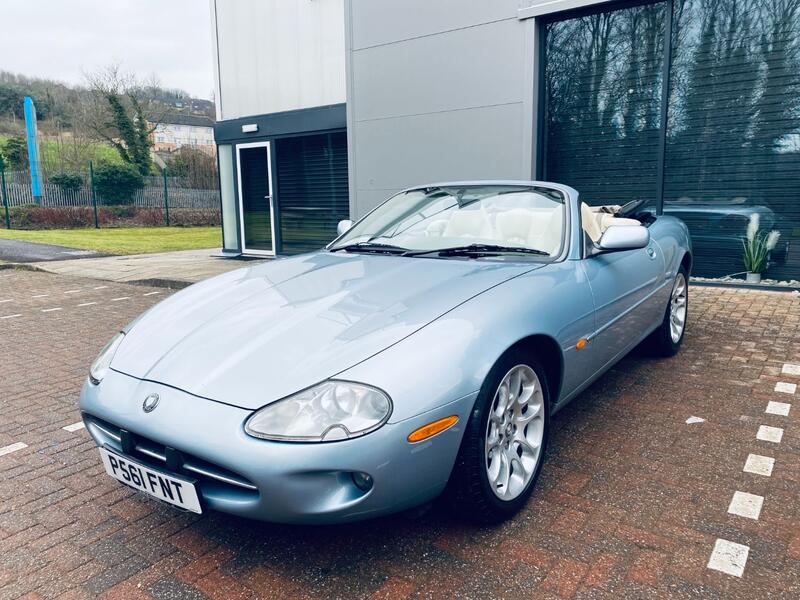 JAGUAR XK8