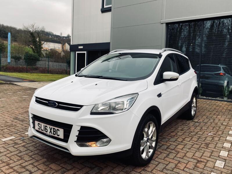 View FORD KUGA 2.0 TDCi Titanium