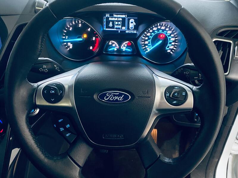 FORD KUGA