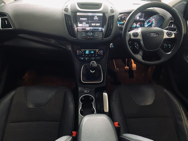 FORD KUGA