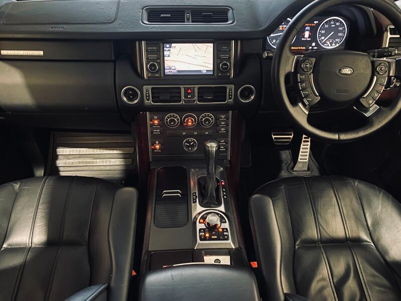 View LAND ROVER RANGE ROVER 3.6 TD V8 Vogue