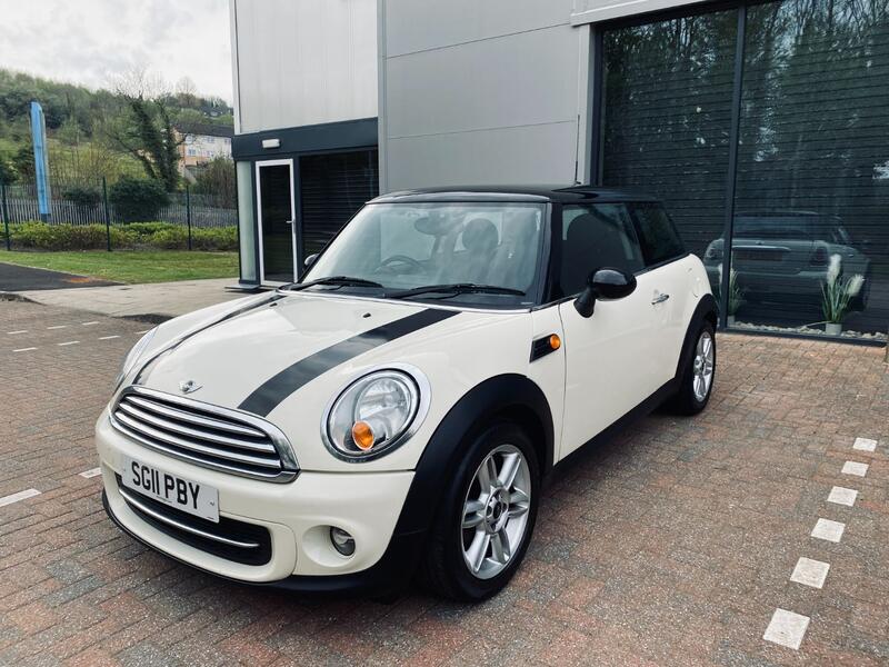 View MINI HATCH 1.6 Cooper Hatch