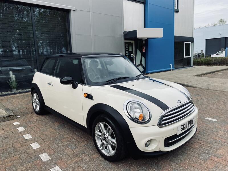 View MINI HATCH 1.6 Cooper Hatch