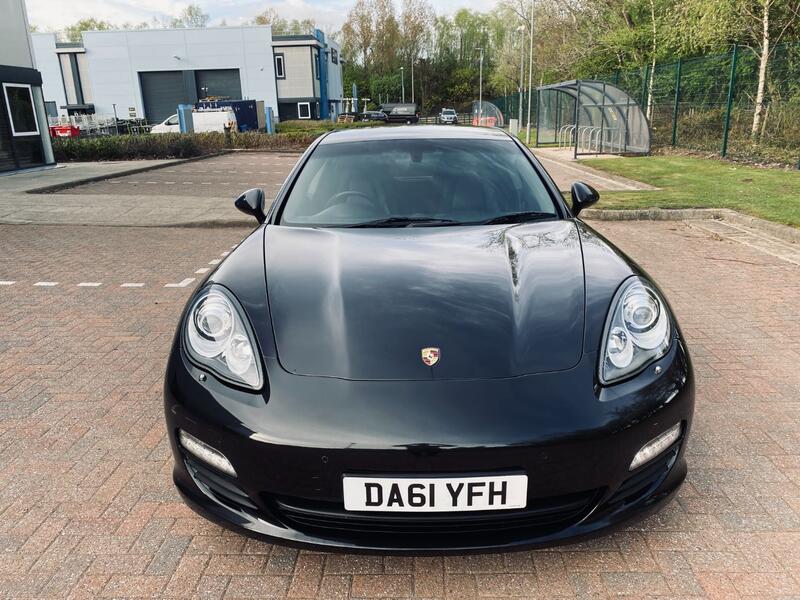 PORSCHE PANAMERA