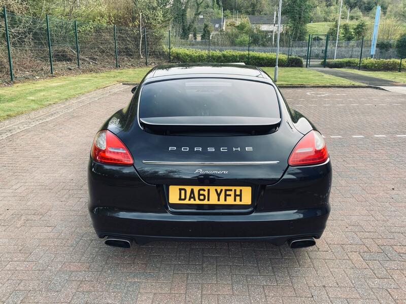 PORSCHE PANAMERA
