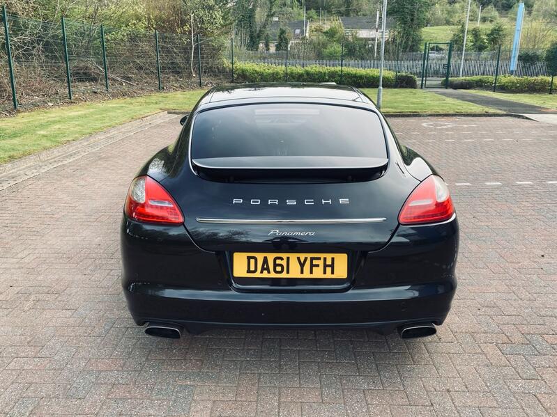 PORSCHE PANAMERA